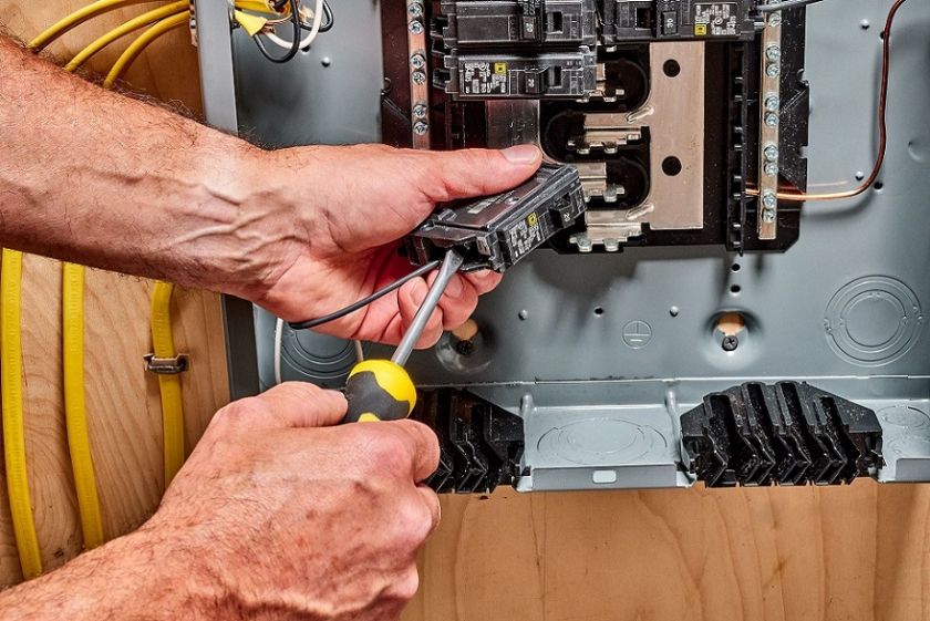 Balçova Elektrik Panosu Sigorta Kutusu Montajı Bakımı Elektrikçi Ustası