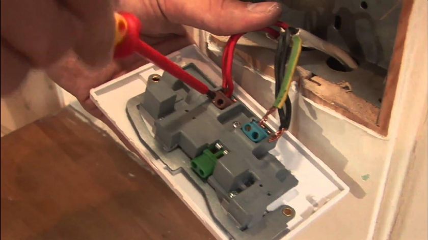 Bostanlı Kombi Klima Şofben Ev Aletleri Elektrik Hattı Montaj Kurulum