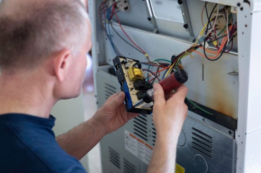 Evka 1 Kombi Klima Şofben Ev Aletleri Elektrik Hattı Montaj Kurulum