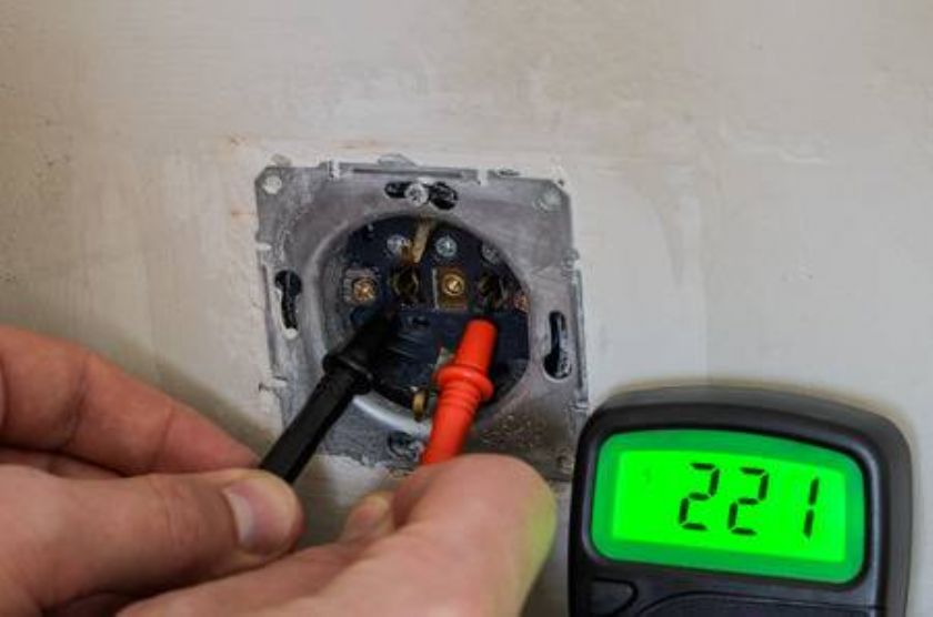 Güzelbahçe Elektrikçi Ustası En Yakın Hızlı Elektrikçi