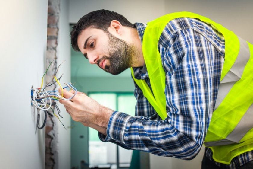 Işıkkent Ayakkabıcılar Sitesi Elektrikçi Ustası En Yakın Hızlı Elektrikçi