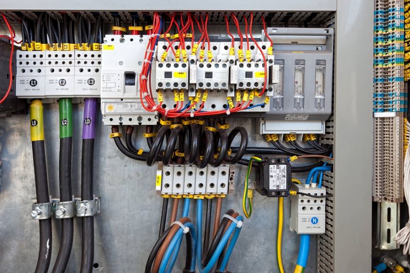 İzmir Elektrik Panosu Sigorta Kutusu Montajı Bakımı Elektrikçi Ustası