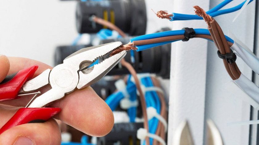 Urla Elektrikçi Ustası En Yakın Hızlı Elektrikçi