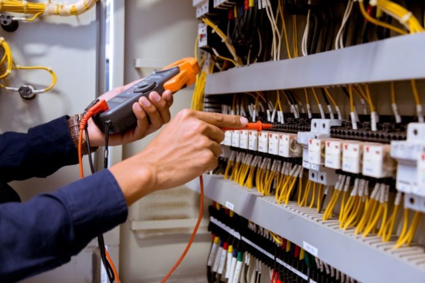 Yeşilova 2. Sanayi Elektrikçi Ustası En Yakın Hızlı Elektrikçi