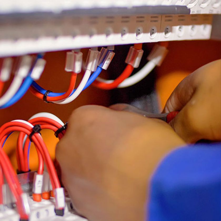 Yeşilova Elektrikçi Ustası En Yakın Hızlı Elektrikçi